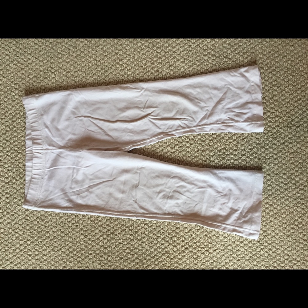 Lululemon flared white crops